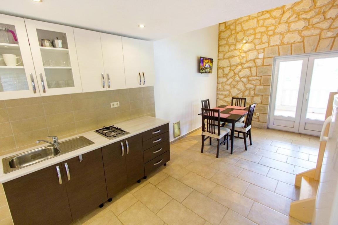 Seaside Secluded Apartments Cove Skozanje, Hvar - 5713 Gdinj Dış mekan fotoğraf