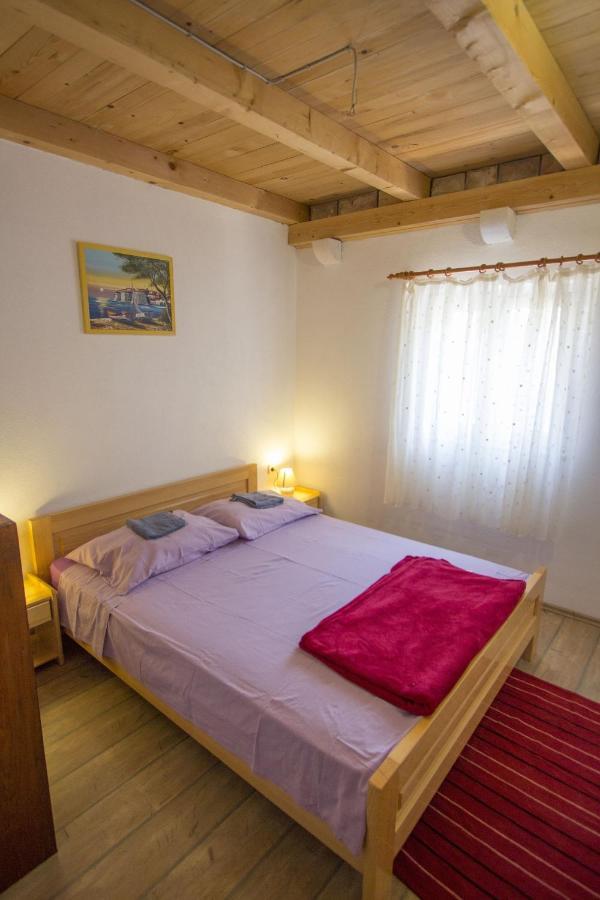 Seaside Secluded Apartments Cove Skozanje, Hvar - 5713 Gdinj Dış mekan fotoğraf
